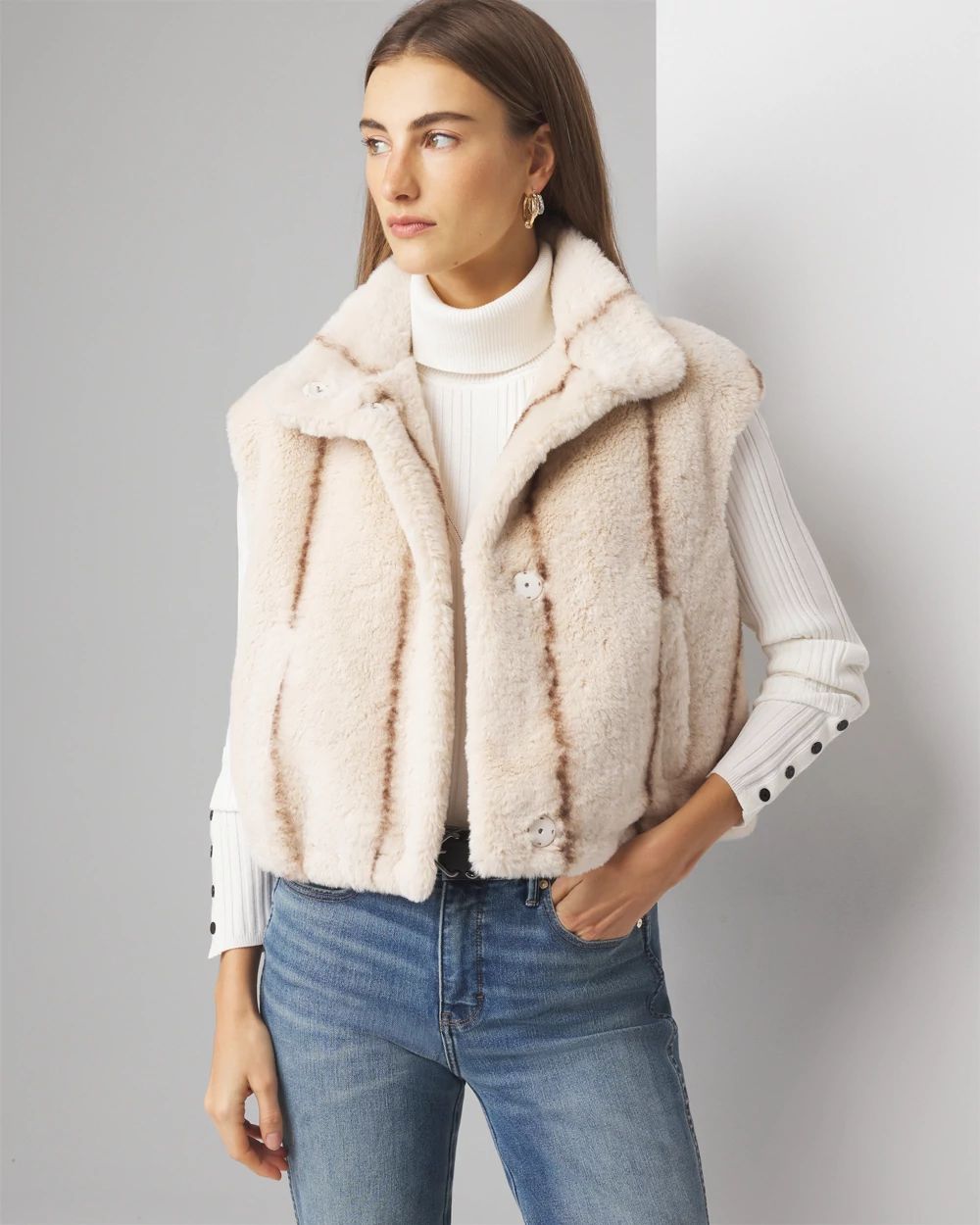 Women s Faux Fur Vest in Size XL White House Black Market